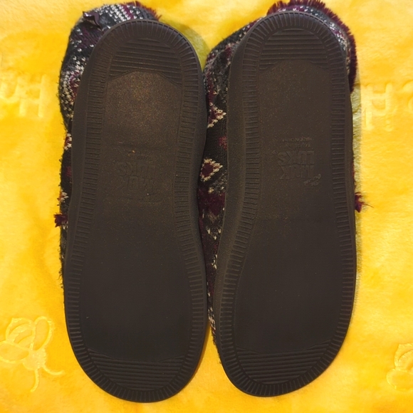 MUKLUKS sweater knit Booties! - Picture 4 of 4